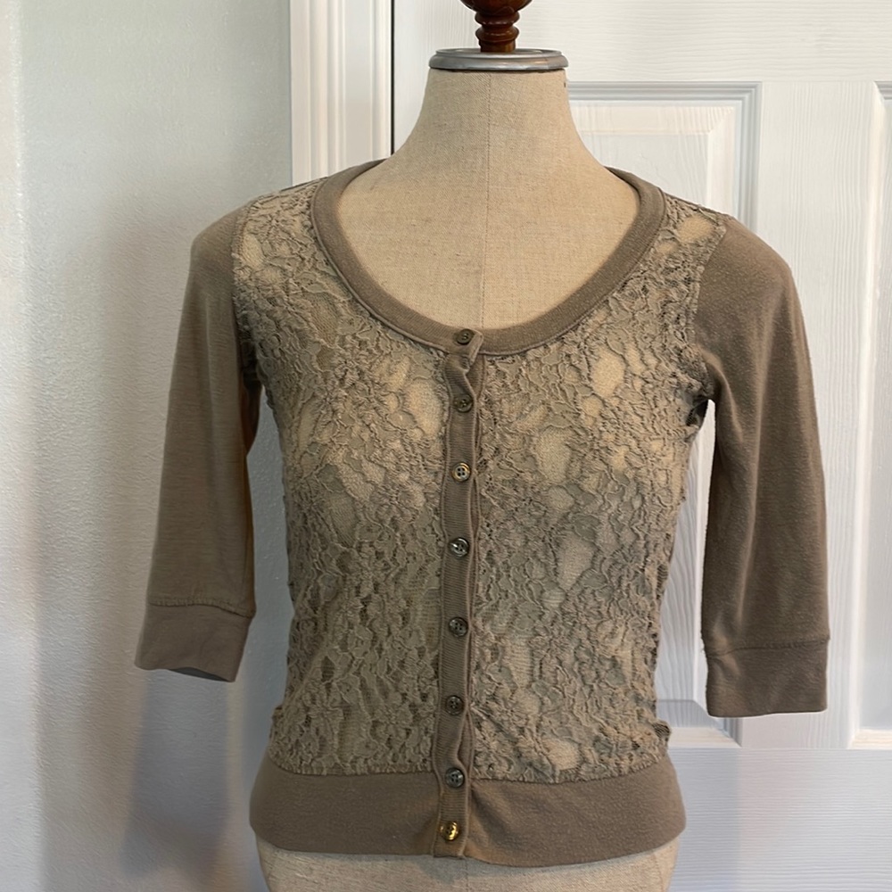 Rue 21 top lace sheer M